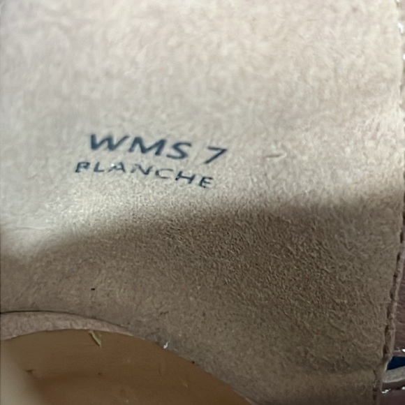 Francesca’s Report Blanche Peep Toe Sandals - Picture 9 of 10